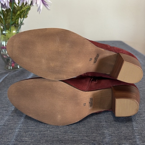 NWT Women’s Size 6.5, 8.5, and 10 Diba Sleek Burgundy Booties - Picture 8 of 8